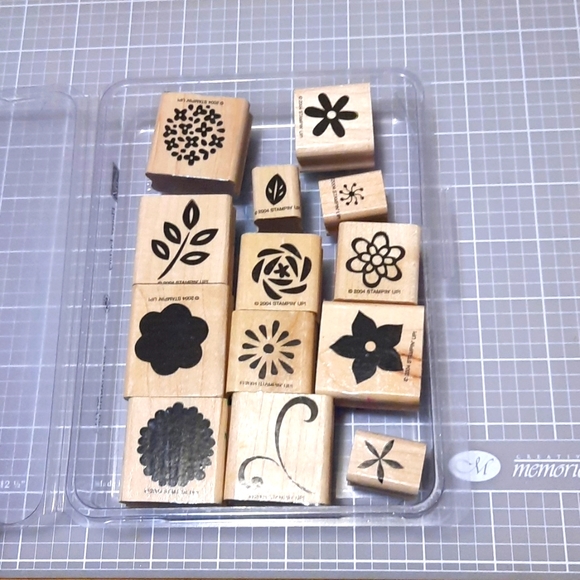 Flower Factory Rubber stamp set  2004 - Picture 1 of 2